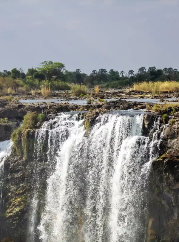 victoria-falls-waterfall-on-the-zambezi-river-bet-2024-12-07-23-38-57-utc